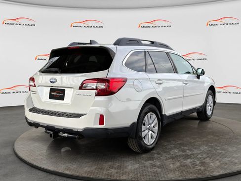 Used 2017 Subaru Outback 2.5i Premium image 8