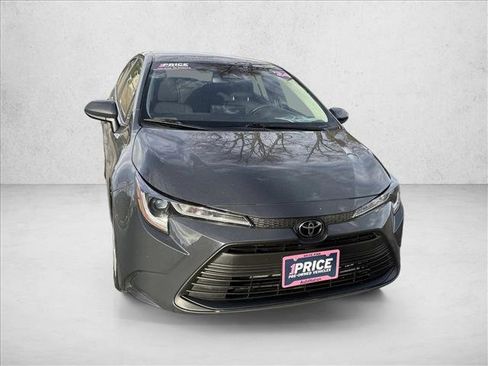 Used 2024 Toyota Corolla LE image 3