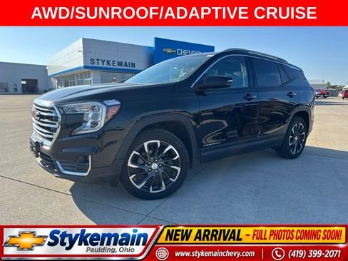 Used 2024 GMC Terrain SLT AWD/4WD image 1