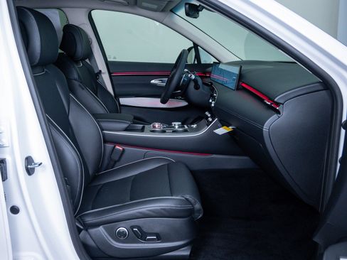 New 2026 Genesis GV70 2.5T Advanced image 11