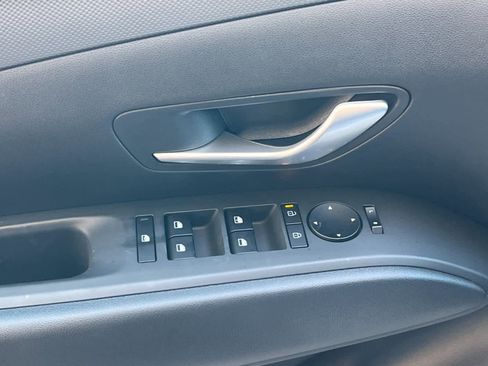 New 2025 Hyundai Tucson SE image 12