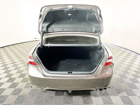 Used 2022 Toyota Camry SE w/ Convenience Package image 31