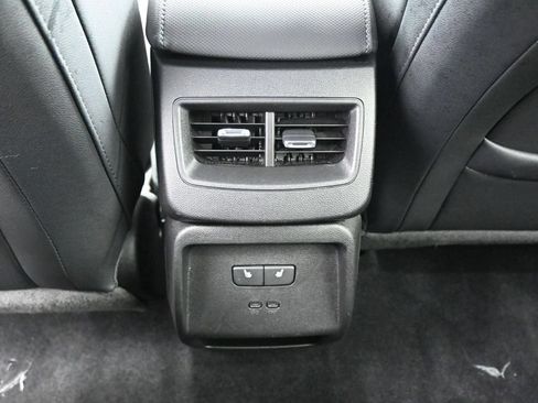 Used 2024 Chevrolet Equinox EV LT FWD image 16