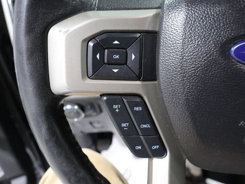 Used 2018 Ford F250 Lariat w/ Lariat Ultimate Package AWD/4WD image 29