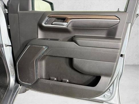 Used 2024 Chevrolet Silverado 1500 LT AWD/4WD image 14