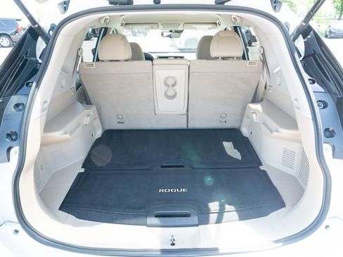 Used 2020 Nissan Rogue SV FWD image 36