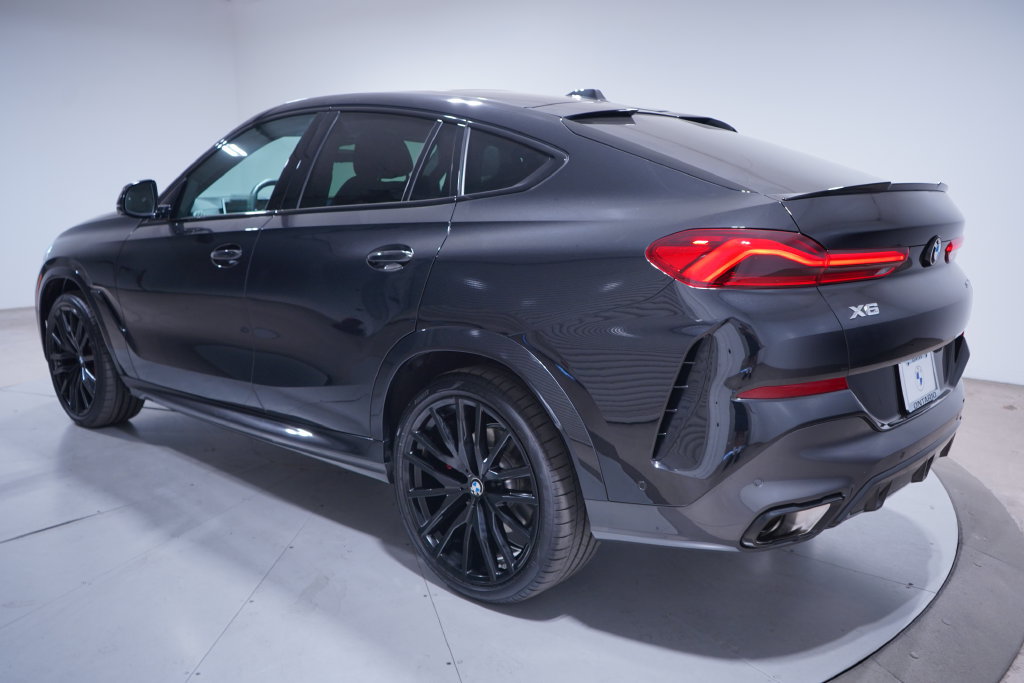 Used 2026 BMW X6 xDrive40i w/ Premium Package AWD/4WD image 3