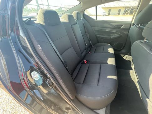 Used 2025 Nissan Altima 2.5 SV FWD image 15