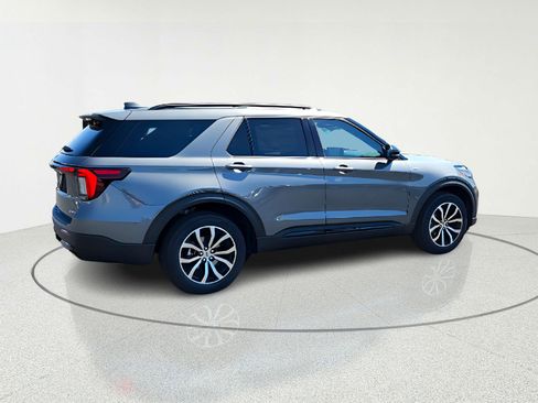 New 2026 Ford Explorer ST-Line AWD/4WD image 9