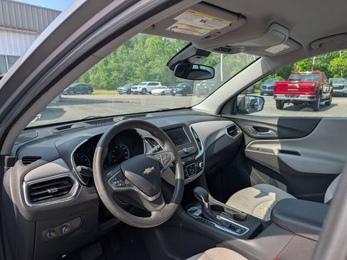 Used 2023 Chevrolet Equinox LS w/ Driver Confidence II Package AWD/4WD image 12