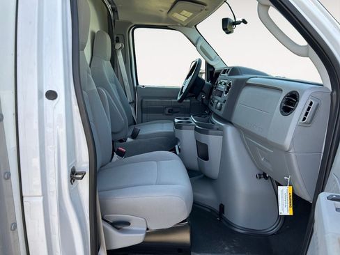 New 2025 Ford E-450 and Econoline 450 Super Duty w/ Power Equipment Group RWD image 4