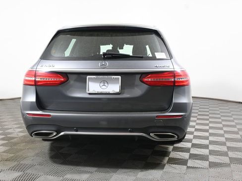Used 2017 Mercedes-Benz E 400 4MATIC Wagon image 6