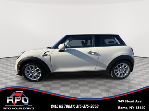 Used 2019 MINI Cooper S w/ Signature Upholstery Package image 2