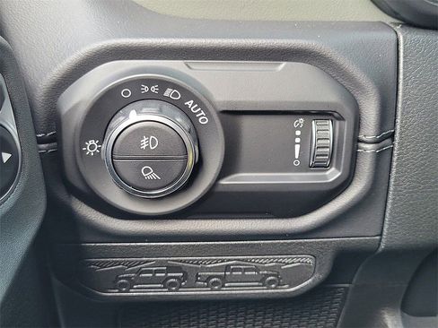 New 2025 Jeep Gladiator Mojave w/ Convenience Group image 11