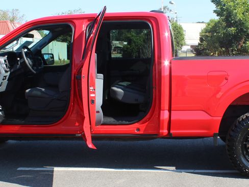 Used 2022 Ford F150 XL image 5