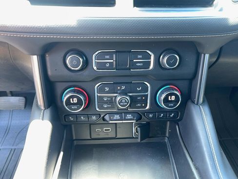 Used 2021 Chevrolet Tahoe Premier RWD image 18