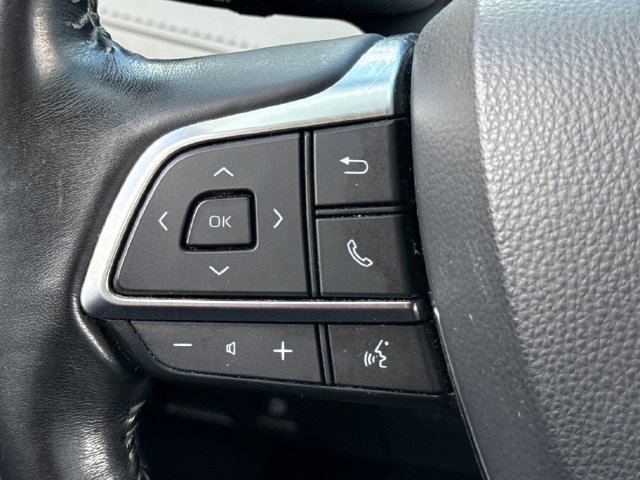 Used 2021 Toyota Highlander XLE AWD/4WD image 37