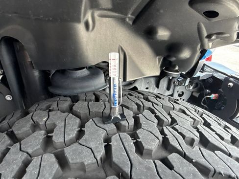 Used 2024 Jeep Wrangler Unlimited Rubicon AWD/4WD image 29