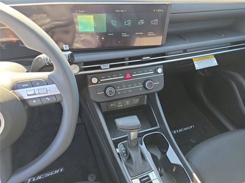 New 2026 Hyundai Tucson SE image 16