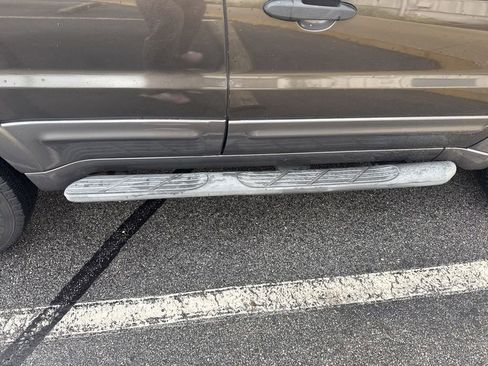 Used 2006 Ford Escape XLT image 12