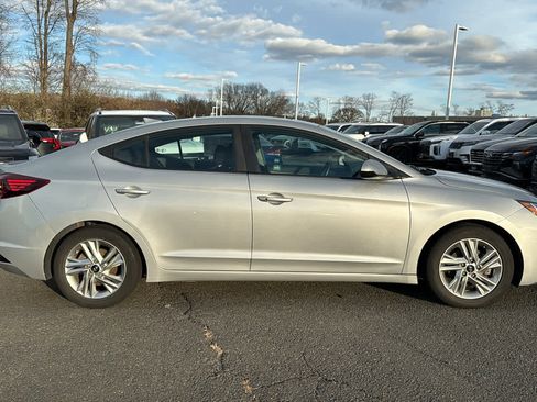 Used 2020 Hyundai Elantra Value Edition w/ Cargo Package (C1) image 2