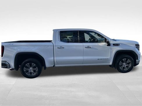 Used 2025 GMC Sierra 1500 SLT image 7