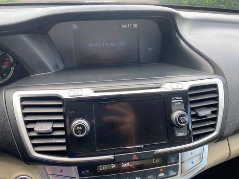 Used 2014 Honda Accord EX-L image 17