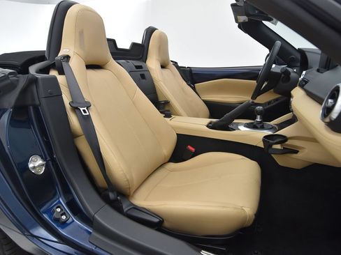 Certified 2025 MAZDA MX-5 Miata Grand Touring RWD image 27