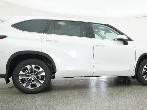 New 2026 Toyota Highlander XLE AWD/4WD image 26
