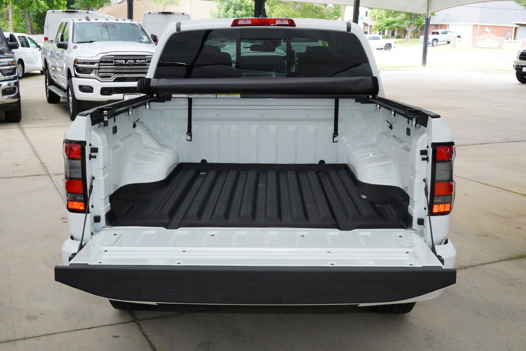 Used 2025 Nissan Frontier PRO-4X AWD/4WD image 30