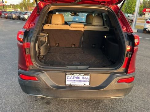 Used 2016 Jeep Cherokee Limited FWD image 35