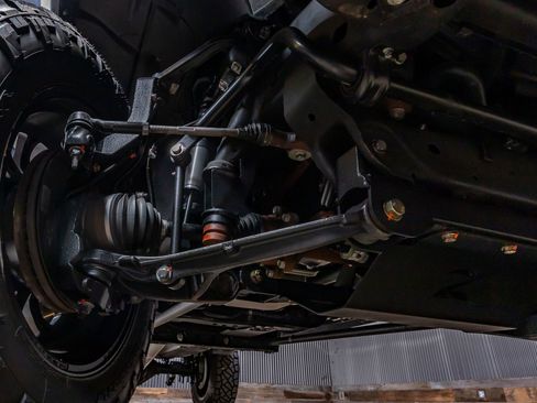 Used 2025 GMC Sierra 2500 AT4 w/ AT4 Premium Plus Package image 14