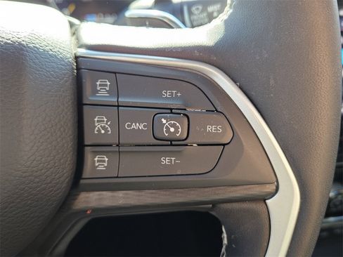 Certified 2025 Jeep Grand Cherokee Laredo X w/ Luxury Tech Group I image 23