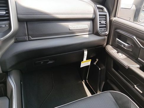 New 2026 RAM 2500 Laramie AWD/4WD image 36