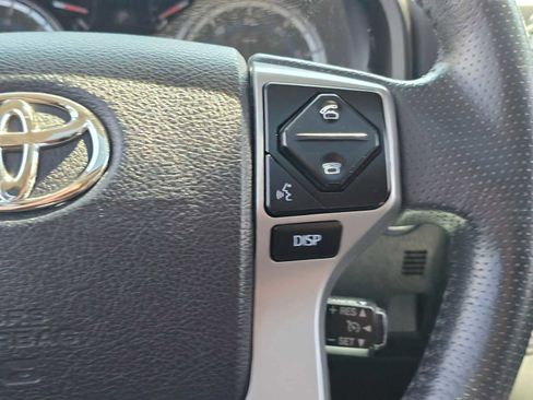 Used 2018 Toyota 4Runner Limited AWD/4WD image 32
