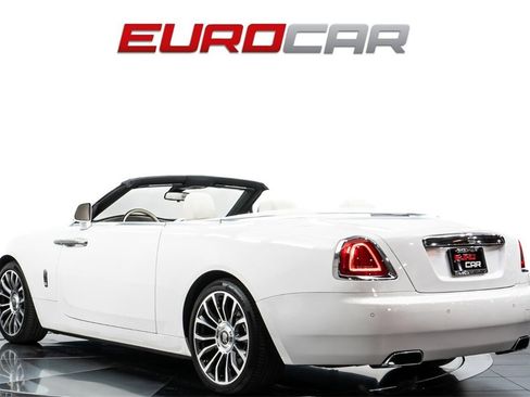 Used 2018 Rolls-Royce Dawn image 4
