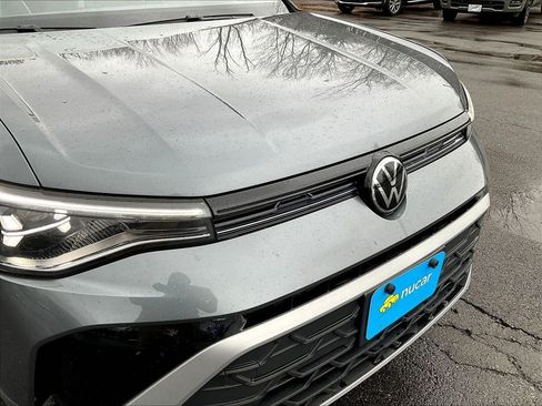 Used 2025 Volkswagen Taos S AWD/4WD image 29
