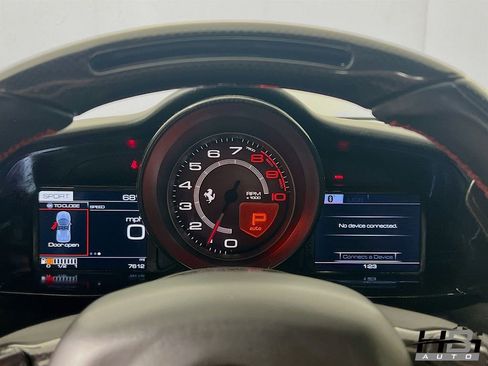 Used 2018 Ferrari 488 Spider RWD image 11