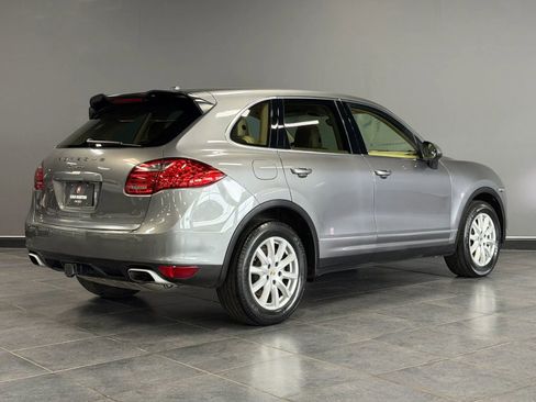 Used 2013 Porsche Cayenne AWD/4WD image 5