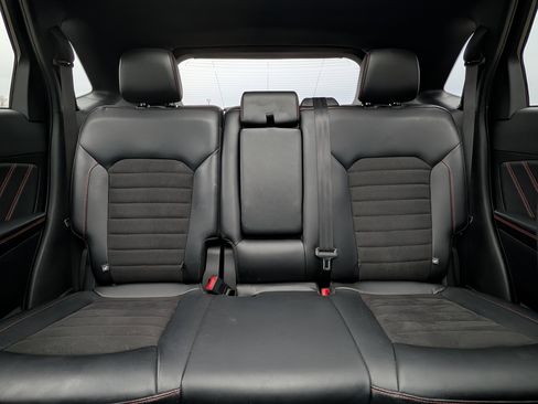 Used 2024 Ford Edge ST-Line image 29