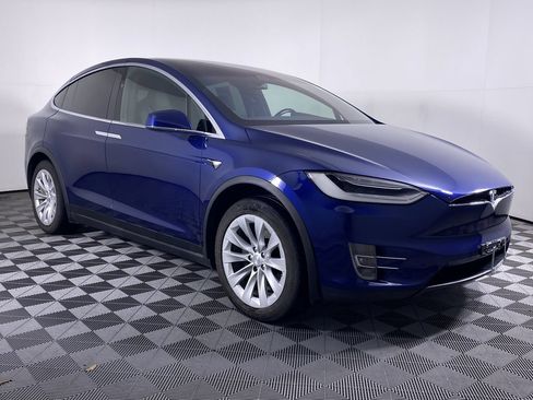Used 2018 Tesla Model X 75D AWD/4WD image 18