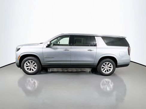 New 2025 Chevrolet Suburban Premier image 8