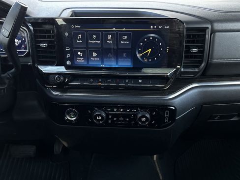 Used 2023 Chevrolet Silverado 1500 LT AWD/4WD image 18