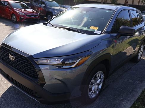 Certified 2023 Toyota Corolla Cross L image 2