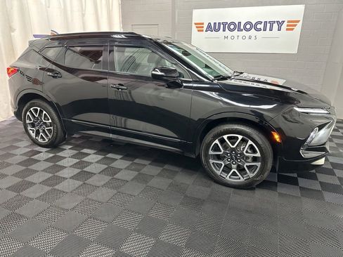 Used 2024 Chevrolet Blazer RS AWD/4WD image 2
