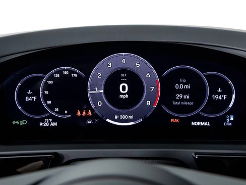 Used 2024 Porsche Cayenne image 16