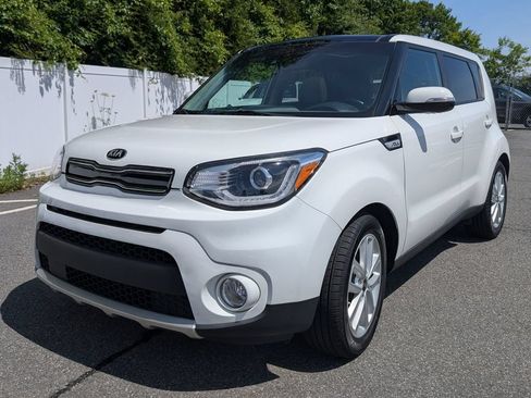 Used 2018 Kia Soul + w/ + Primo LIT Package FWD image 2