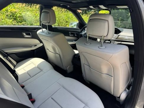 Used 2015 Mercedes-Benz E 350 4MATIC Sedan image 16