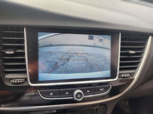 Used 2021 Buick Encore Preferred w/ Safety Package image 17