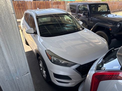 Used 2019 Hyundai Tucson Value AWD/4WD image 2